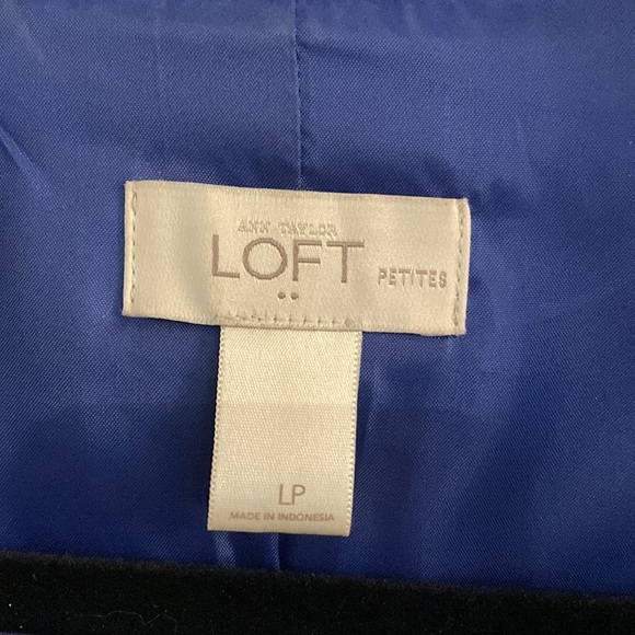 LOFT Blazer - Picture 2 of 4